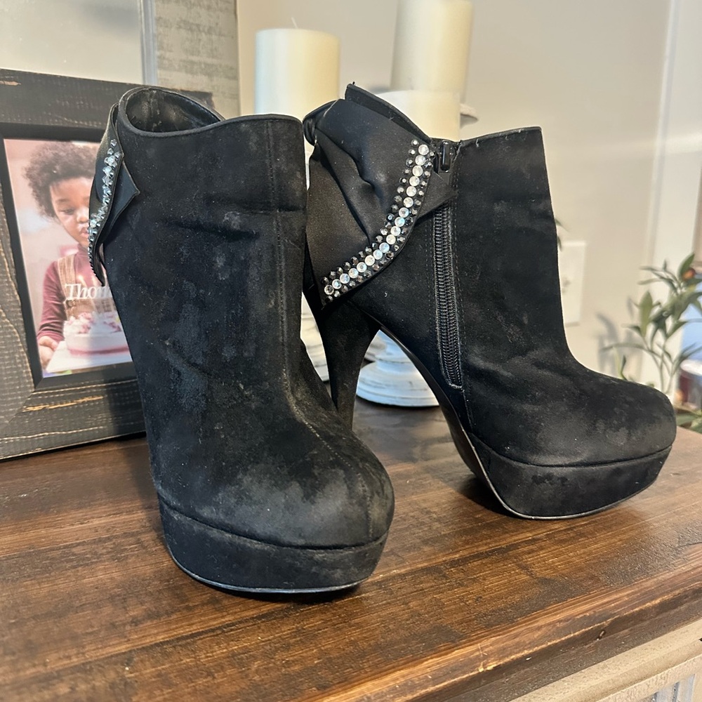 Stilettos - Picture 3 of 4